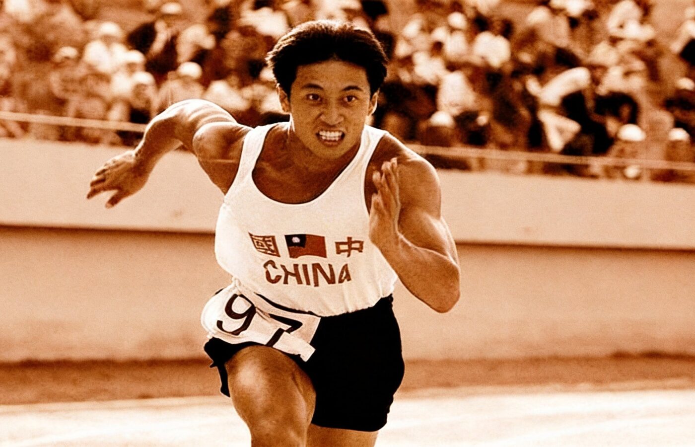 他一个人在海上漂了三周，去代表中国