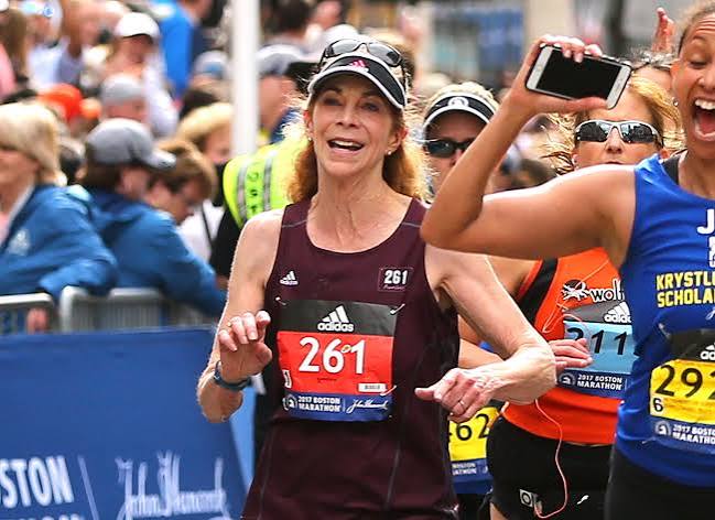 Kathrine Switzer running Boston Marathon