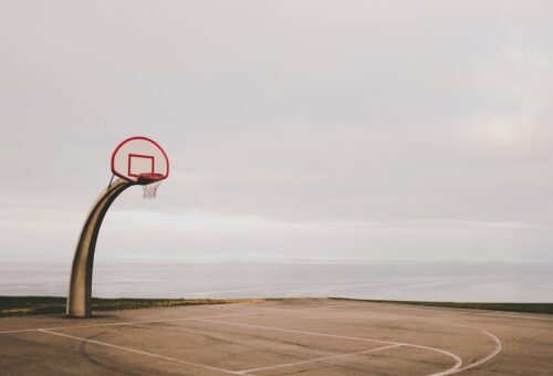 篮下的诗人，以及那项正在消失的篮球